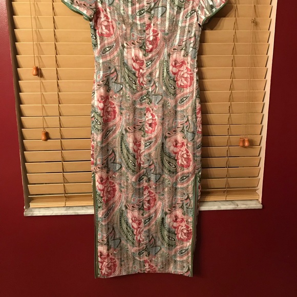 Classic Chinese dress - Picture 5 of 5